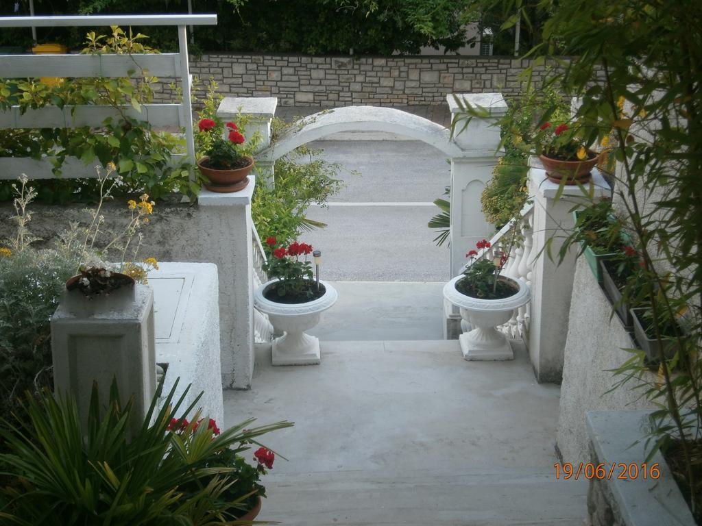 Apartments Sea And Sun Rabac Exterior foto