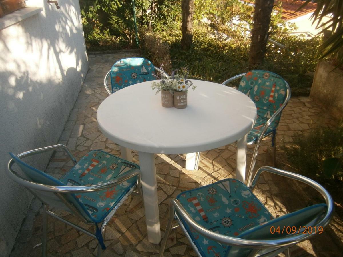 Apartments Sea And Sun Rabac Exterior foto